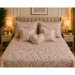 My Sleep Cove Heart – Blush Floral Heart (8.5ft x 7.5ft)